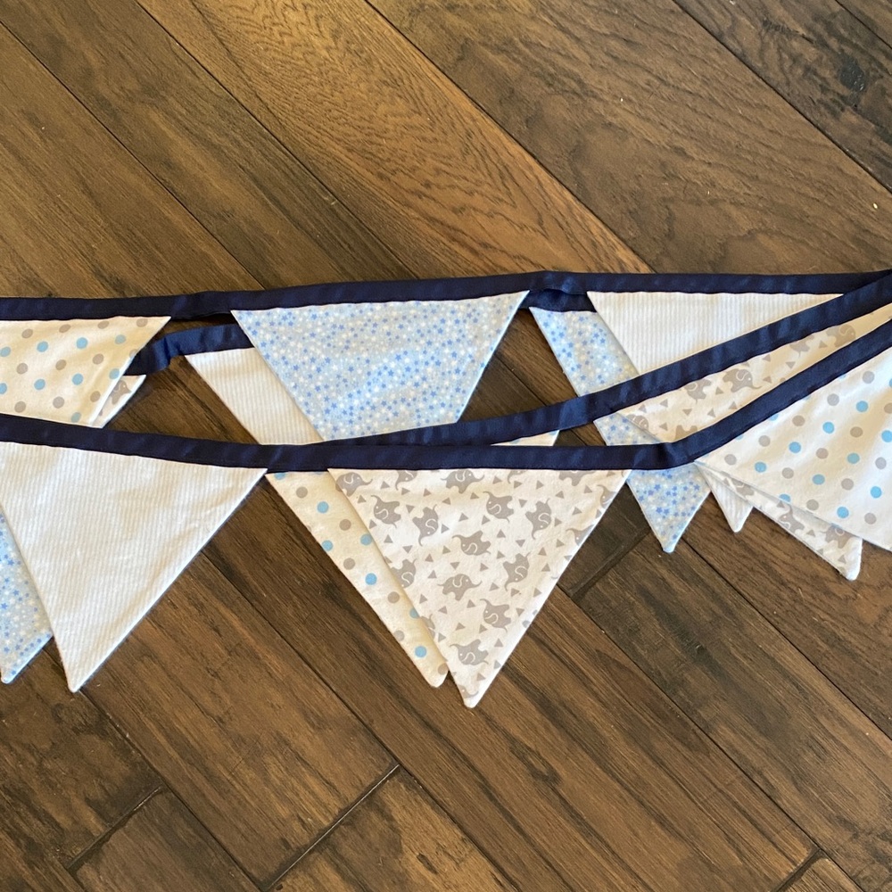 Blue and White Triangle Bunting Banner